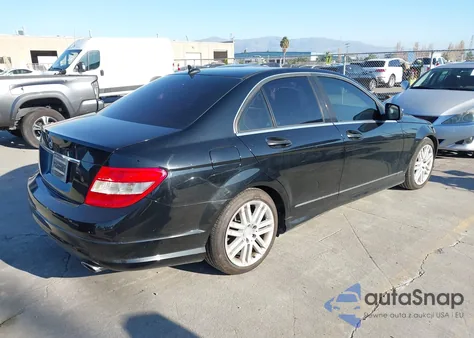 2009 Mercedes-Benz C 300 Luxury/Sport из США, поврежденный, VIN WDDGF54X19F220023